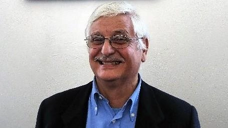 L’artista Fabrizio Mismas presente alla rassegna allestita al circolo Del Santo