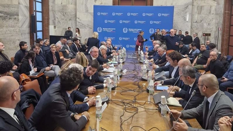 L’incontro di ieri al Mimit con il ministro Adolfo Urso per la vertenza Beko L’incontro di ieri al Mimit con il ministro Adolfo Urso per la vertenza Beko