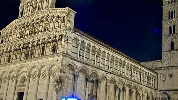 Una serata e una notte di caos in alcune zone del centro storico. Protagonisti alcuni gruppetti di giovani e anche... Una serata e una notte di caos in alcune zone del centro storico. Protagonisti alcuni gruppetti di giovani e anche...