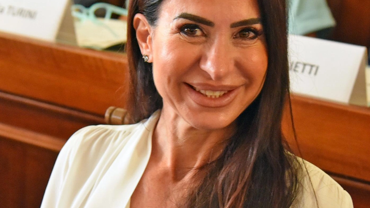 FOLLONICA "Leggiamo ormai da giorni comunicati pretestuosi e volutamente tendenziosi volti solo a screditare l’operato del sindaco Buoncristiani e della sua... FOLLONICA "Leggiamo ormai da giorni comunicati pretestuosi e volutamente tendenziosi volti solo a screditare l’operato del sindaco Buoncristiani e della sua...