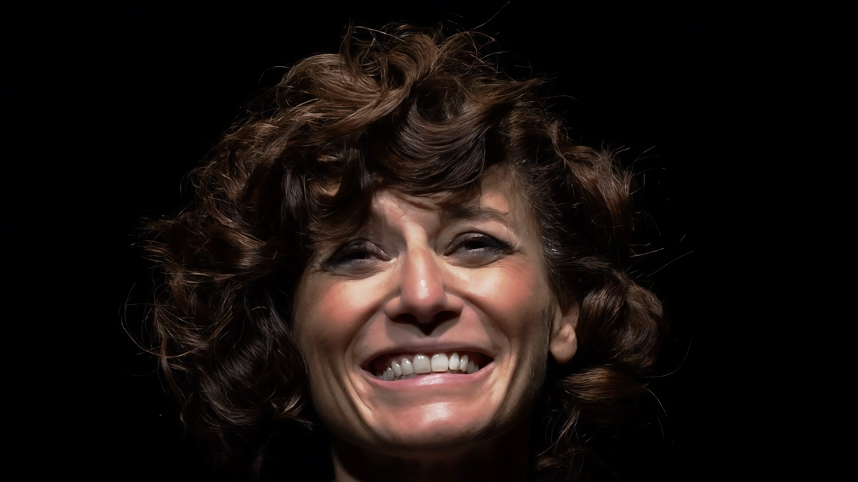 Il monologo teatrale "Poveri noi" chiude le celebrazioni per gli ottanta anni dalla Liberazione di Vinci, raccontando la storia di una famiglia durante la guerra. Un evento emozionante al Teatro della Misericordia con musiche originali e ingresso gratuito. Il monologo teatrale "Poveri noi" chiude le celebrazioni per gli ottanta anni dalla Liberazione di Vinci, raccontando la storia di una famiglia durante la guerra. Un evento emozionante al Teatro della Misericordia con musiche originali e ingresso gratuito.