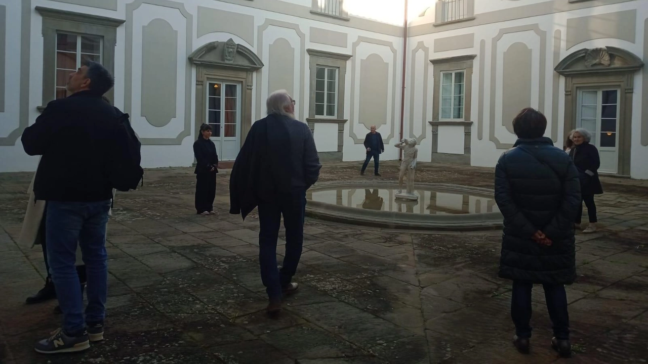 La villa medicea è patrimonio dell’Unesco, i lavori finanziati dall’Unione Europea e dal Comune. Riprendono le visite anche alla scoperta delle mostre permanenti e con Pistoia Musei per Buren. .
