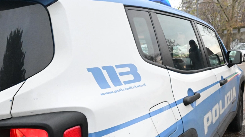 Polizia in una foto di repertorio Polizia in una foto di repertorio