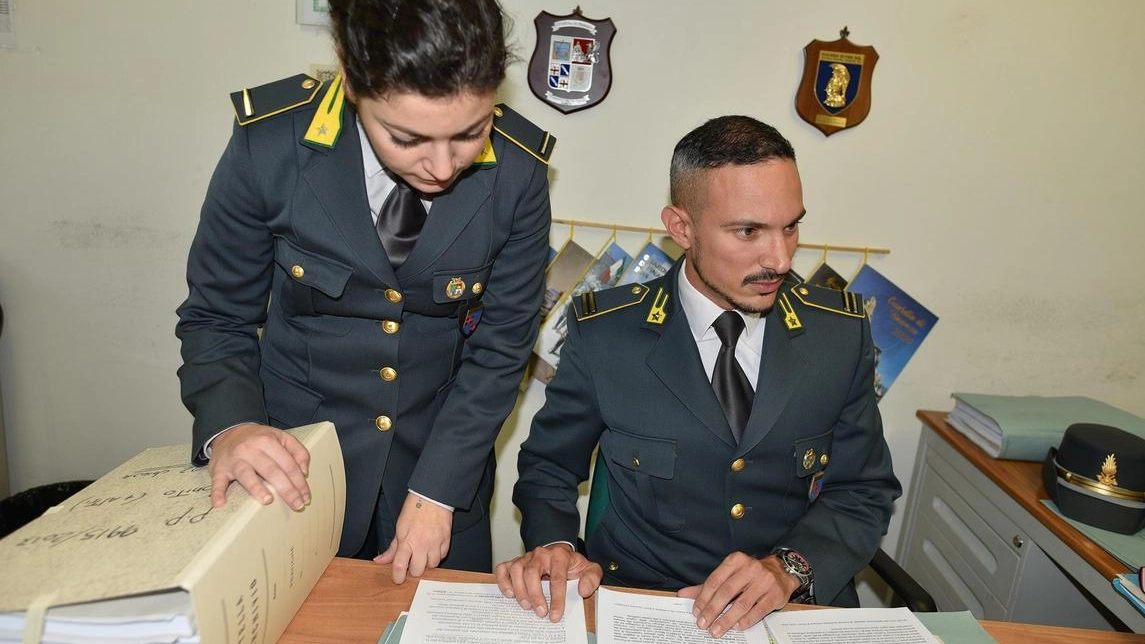 La Guardia di Finanza ha smantellato l'associazione criminale sequestrando 10 milioni di euro di beni mobili e immobili (Foto di repertorio) La Guardia di Finanza ha smantellato l'associazione criminale sequestrando 10 milioni di euro di beni mobili e immobili (Foto di repertorio)