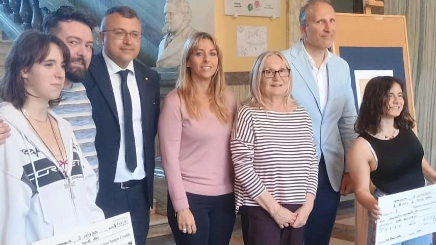La cerimonia che si è svolta ieri mattina nell’atrio del municipio di piazza Matteotti in memoria della compianta Monica Servi La cerimonia che si è svolta ieri mattina nell’atrio del municipio di piazza Matteotti in memoria della compianta Monica Servi