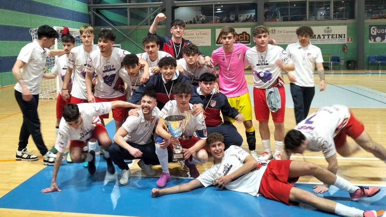 La festa dell’Under 21 dell’Atletico Fucecchio per il titolo regionale 2024-25 La festa dell’Under 21 dell’Atletico Fucecchio per il titolo regionale 2024-25