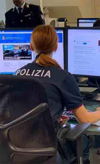 https://www.lanazione.it/image-service/view/acePublic/alias/contentid/MjkwMGQzNzktMWY3Yy00/0/clonano-il-profilo-whatsapp-di-un-avvocato.jpeg