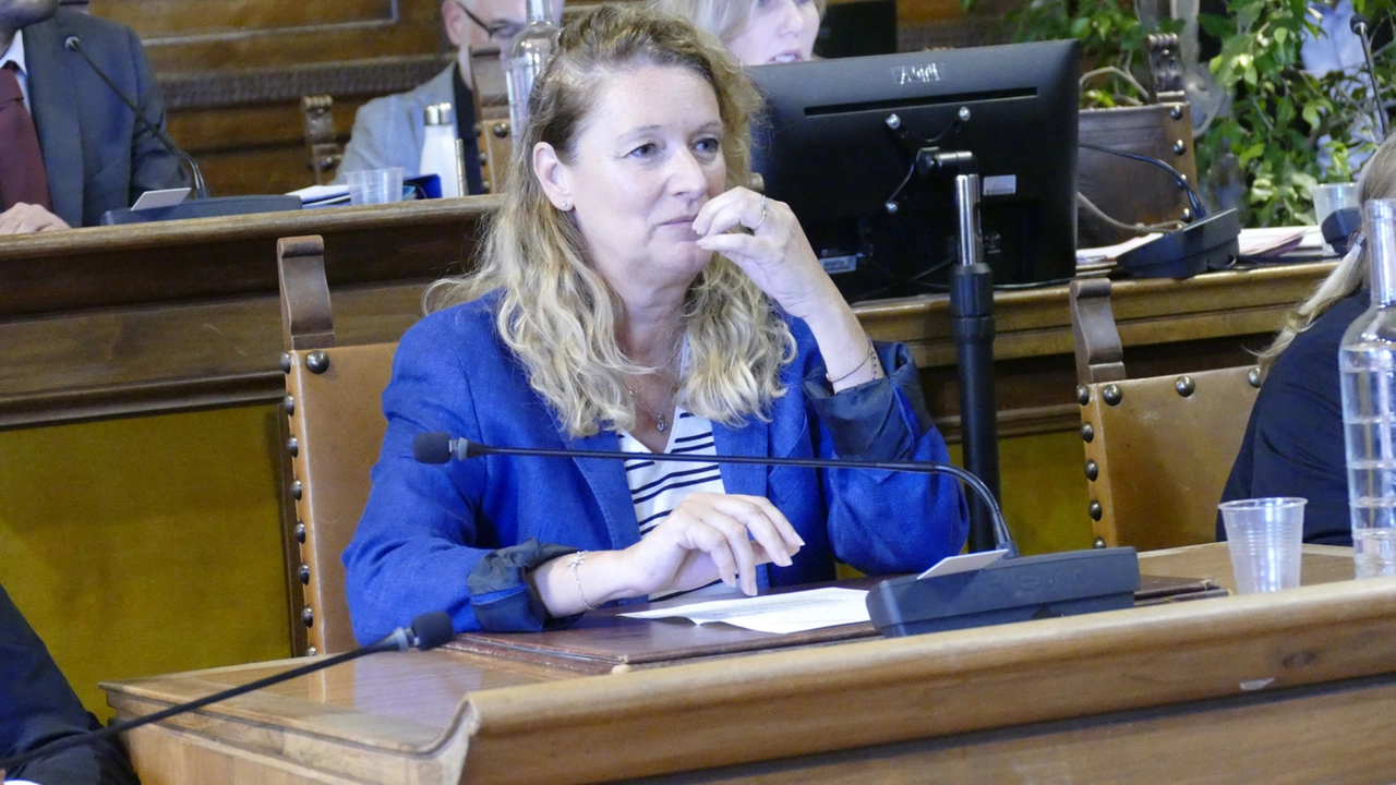 Prato, la sindaca si dimette. Il pressing del partito e la ‘tegola’ Faggi, il giorno più rovente