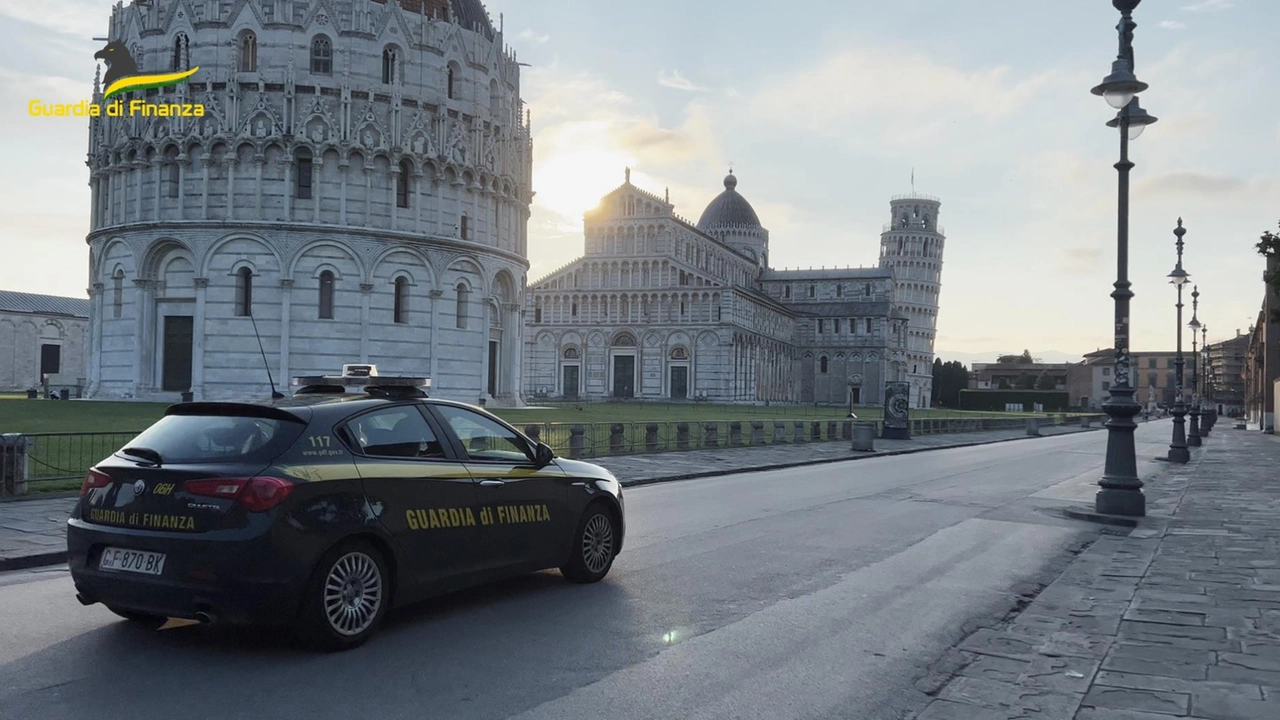 Guardia di Finanza a Pisa Guardia di Finanza a Pisa