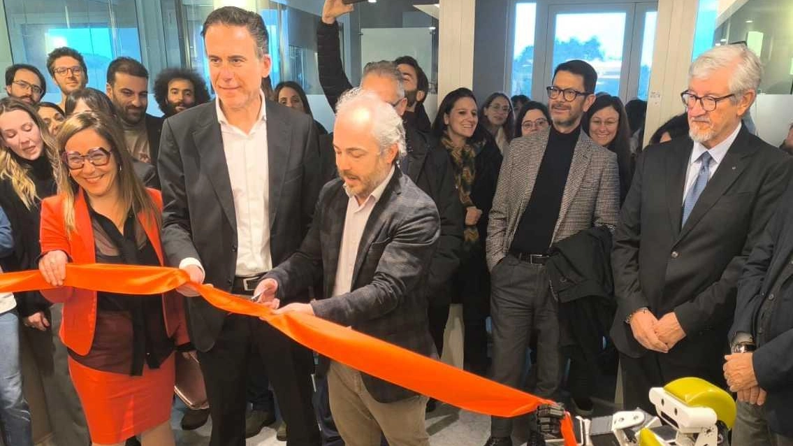 Inaugurato al Calambrone il primo centro ambulatoriale pediatrico che sfrutta la tecnologia robotica del laboratorio Innovate. Struttura unica in Italia. Inaugurato al Calambrone il primo centro ambulatoriale pediatrico che sfrutta la tecnologia robotica del laboratorio Innovate. Struttura unica in Italia.