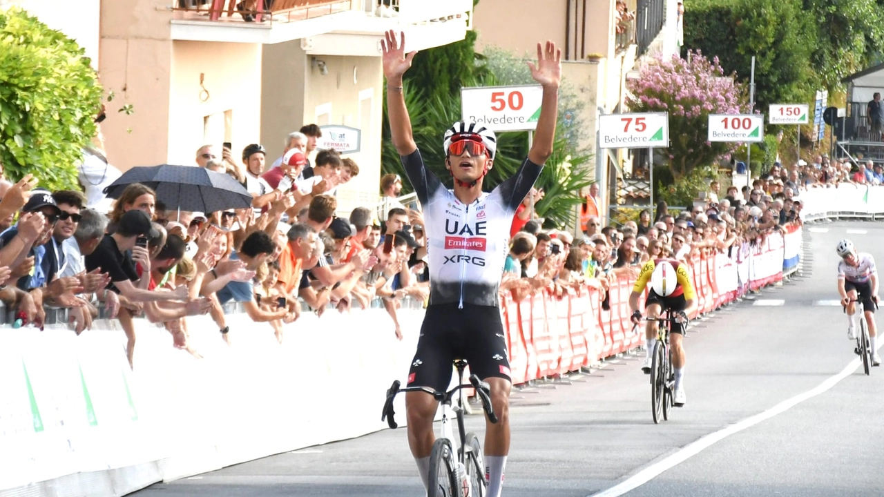L'arrivo di Isaac Del Toro a Peccioli (Foto R. Fruzzetti)