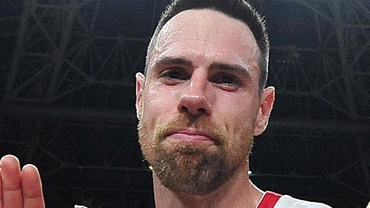 La notizia dell’entità dell’infortunio occorso a Simone Zanotti ha spento l’entusiasmo per la vittoria conquistata dall’Estra nell’US Basket Cup. In... La notizia dell’entità dell’infortunio occorso a Simone Zanotti ha spento l’entusiasmo per la vittoria conquistata dall’Estra nell’US Basket Cup. In...