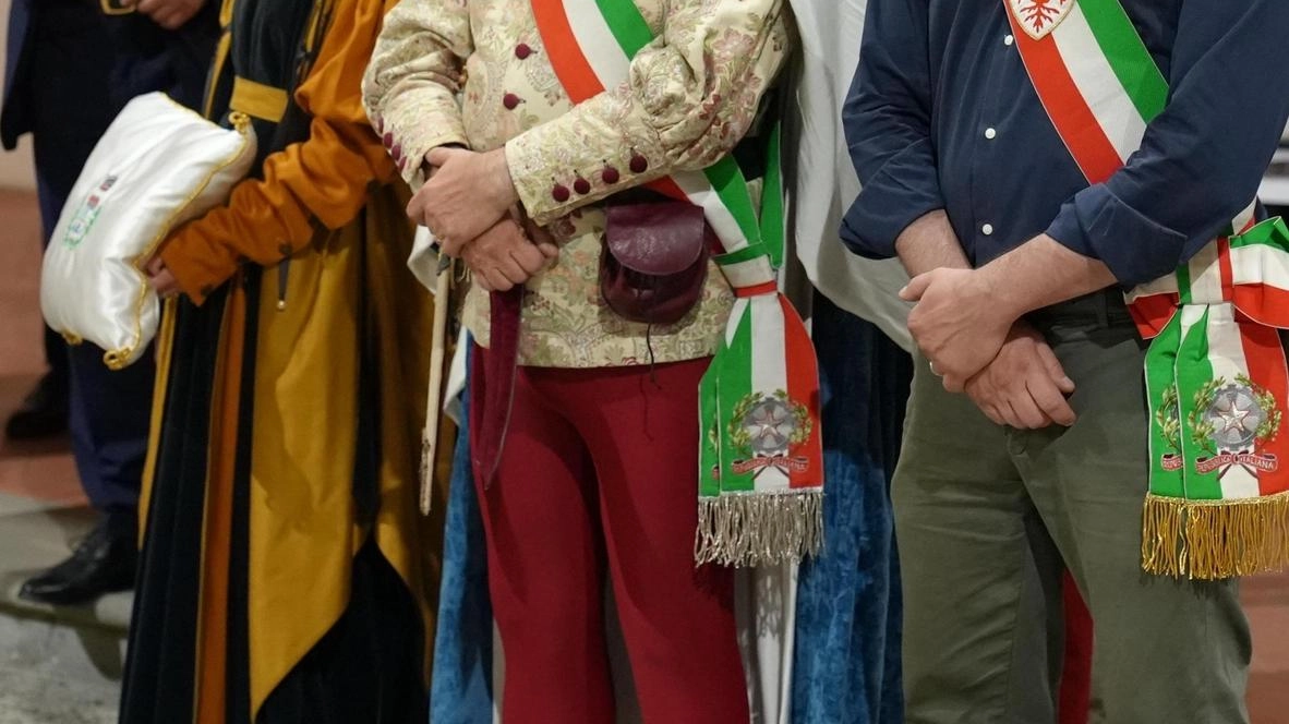 Tempo di premi per la prima edizione del concorso artistico ’Visione libere’, promosso dall’amministrazione comunale di Signa. L’iniziativa, che... Tempo di premi per la prima edizione del concorso artistico ’Visione libere’, promosso dall’amministrazione comunale di Signa. L’iniziativa, che...