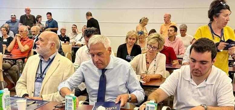 https://www.lanazione.it/image-service/view/acePublic/alias/contentid/MmE0MjA0NzktYmM0Mi00/0/sanita-lavoro-e-sicurezza-il-tempo-del-civismo-e-adesso.jpeg