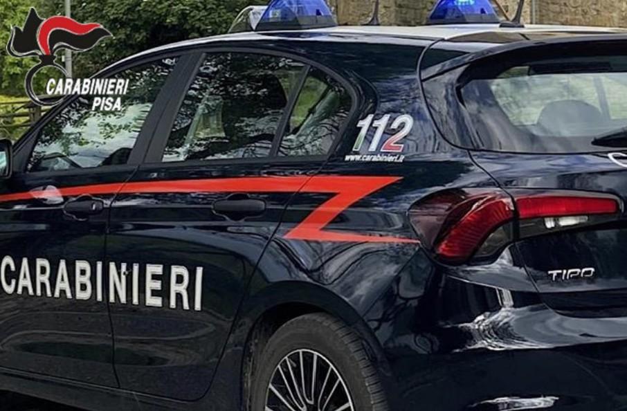 pisa fermato al parcheggio con auto rubata e grimaldelli arrestato 41enne