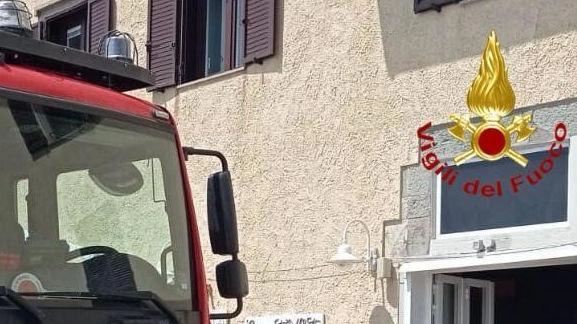 A Castiglione della Pescaia, principio di incendio in un bar sul porto causa paura tra i presenti. Intervento dei Vigili del Fuoco senza danni né feriti. A Castiglione della Pescaia, principio di incendio in un bar sul porto causa paura tra i presenti. Intervento dei Vigili del Fuoco senza danni né feriti.
