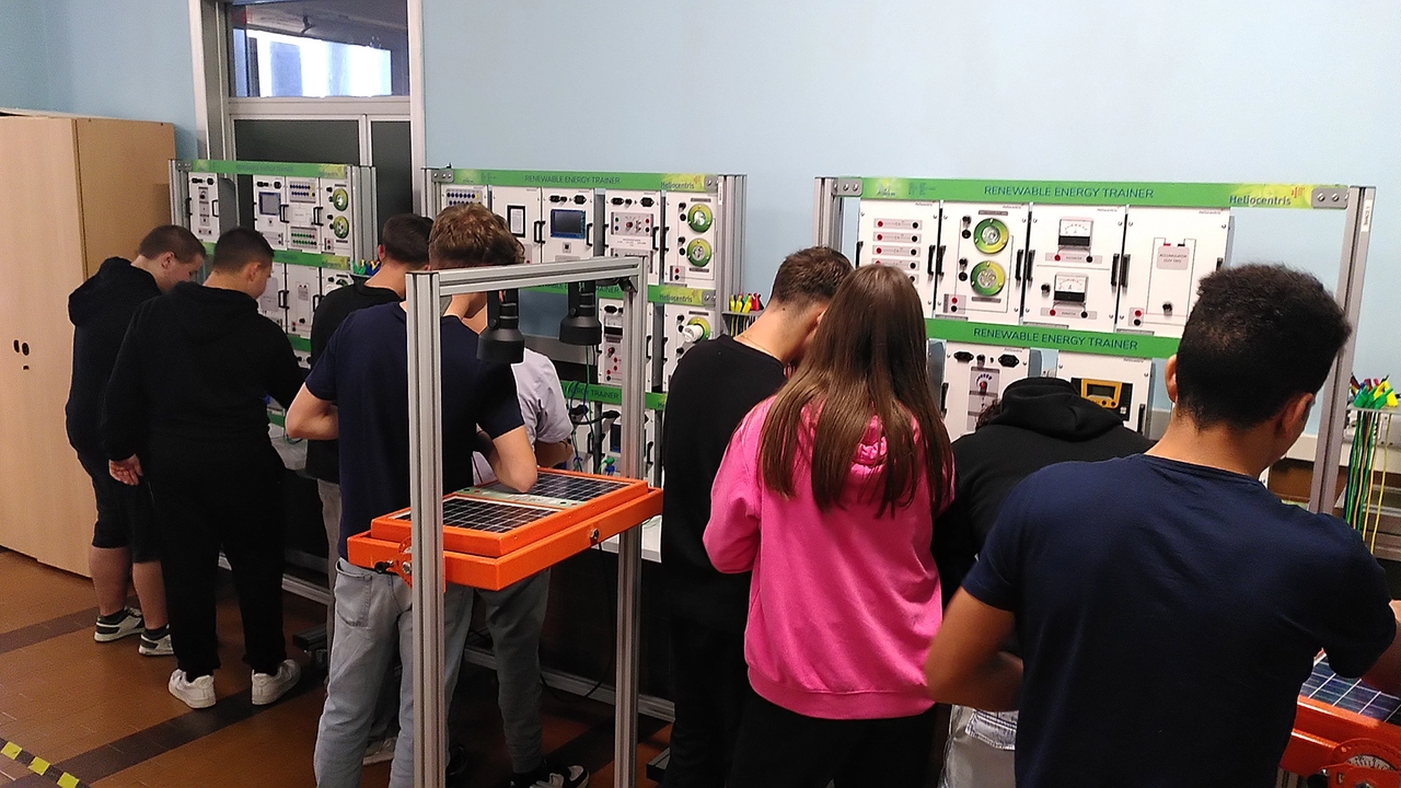 "E. Fermi-G. Giorgi": il polo innovativo per accedere a università e lavoro