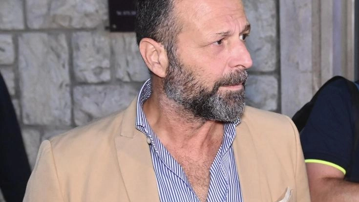 Massimiliano Santopadre ha guidato il Perugia dal successo in serie C2 alla retrocessione in serie C, passando per la promozione in serie B e risultati altalenanti. Lascia una squadra competitiva in vista del futuro. Massimiliano Santopadre ha guidato il Perugia dal successo in serie C2 alla retrocessione in serie C, passando per la promozione in serie B e risultati altalenanti. Lascia una squadra competitiva in vista del futuro.