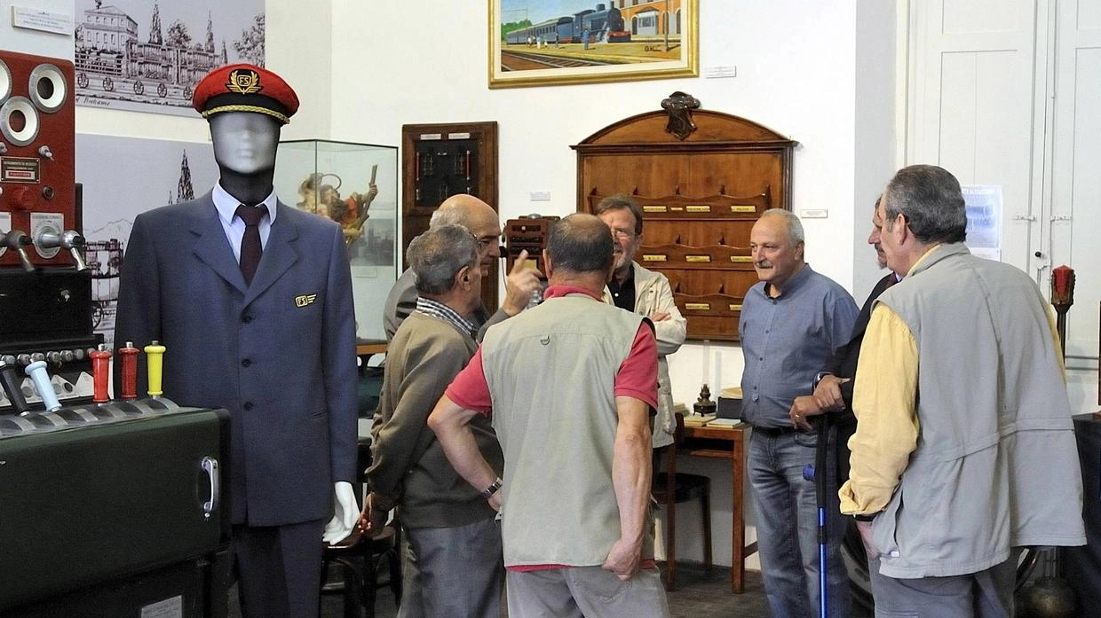 Il 5 ottobre al Museo Galileo Nesti si è svolta la "Festa del Ferroviere" con benedizione ai caduti e esposizione di oggettistica ferroviaria storica. Un evento dedicato alla valorizzazione del patrimonio culturale delle Ferrovie dello Stato. Il 5 ottobre al Museo Galileo Nesti si è svolta la "Festa del Ferroviere" con benedizione ai caduti e esposizione di oggettistica ferroviaria storica. Un evento dedicato alla valorizzazione del patrimonio culturale delle Ferrovie dello Stato.