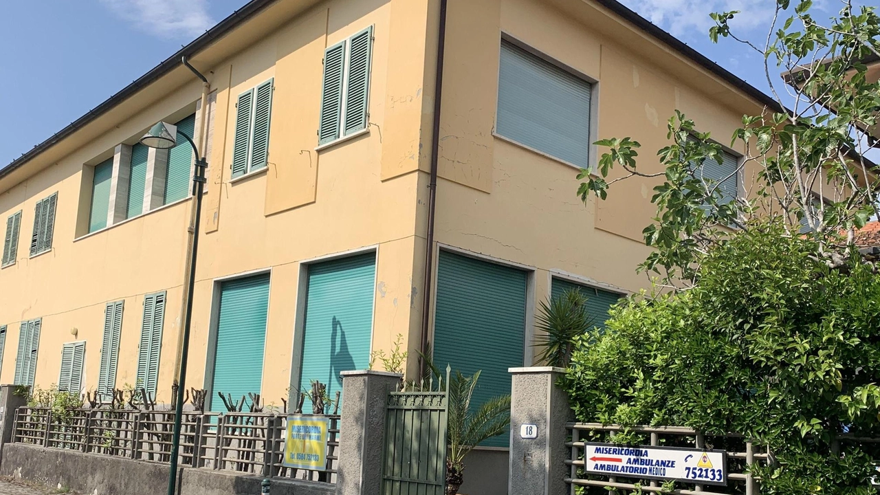 L’attuale sede della Misericordia in via San Camillo a Vittoria Apuana L’attuale sede della Misericordia in via San Camillo a Vittoria Apuana