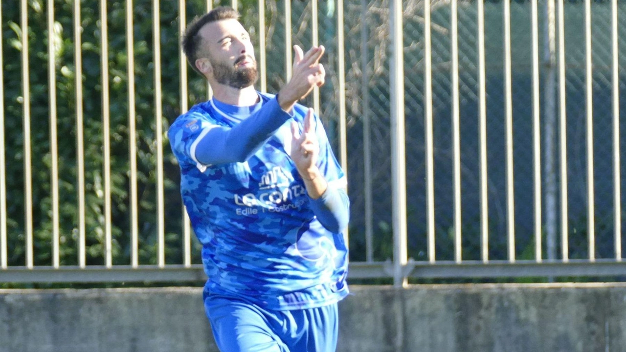Il bomber laniero lancia la sfida e spiega cosa è successo alla sostituzione Il bomber laniero lancia la sfida e spiega cosa è successo alla sostituzione