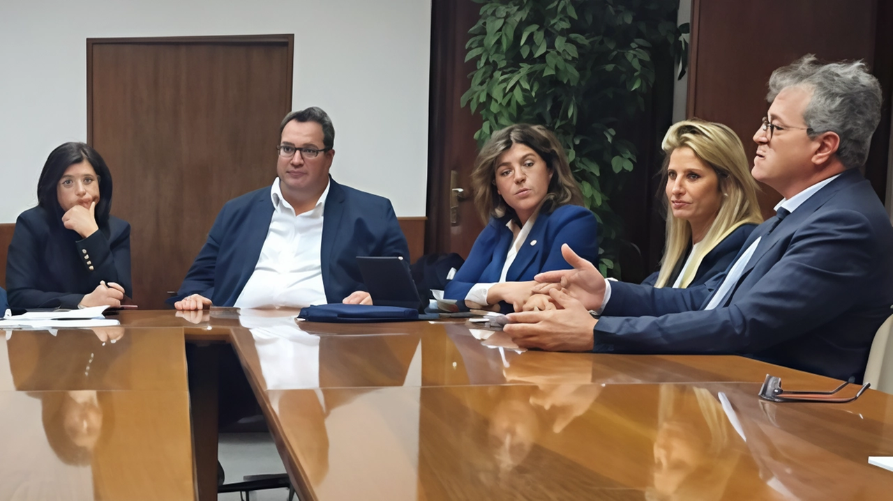 Il sottosegretario Durigon con Nisini, Chiassai e le associazioni di categoria Il sottosegretario Durigon con Nisini, Chiassai e le associazioni di categoria