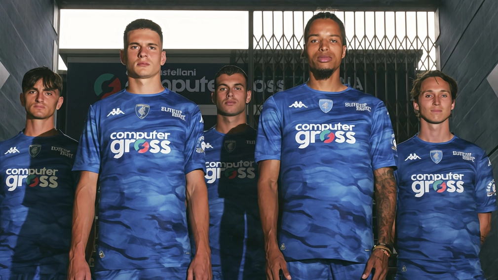 Da sinistra Ignacchiti, Ilie, Pellegri, Ebuehi e Haas posano al Castellani Foto Empoli Fc Da sinistra Ignacchiti, Ilie, Pellegri, Ebuehi e Haas posano al Castellani Foto Empoli Fc