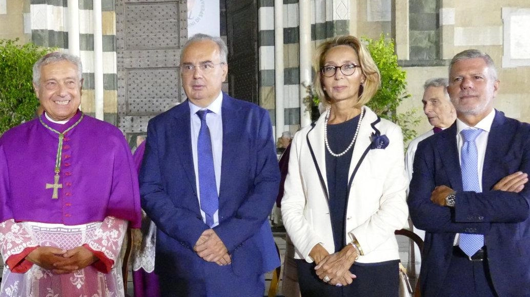 Ecco come si è presentato il corteo istituzionale dopo il ’terremoto’ tra giugno ed agosto