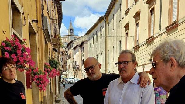 "Rotatorie, strade e marciapiedi: pessimo biglietto da visita" "Rotatorie, strade e marciapiedi: pessimo biglietto da visita"