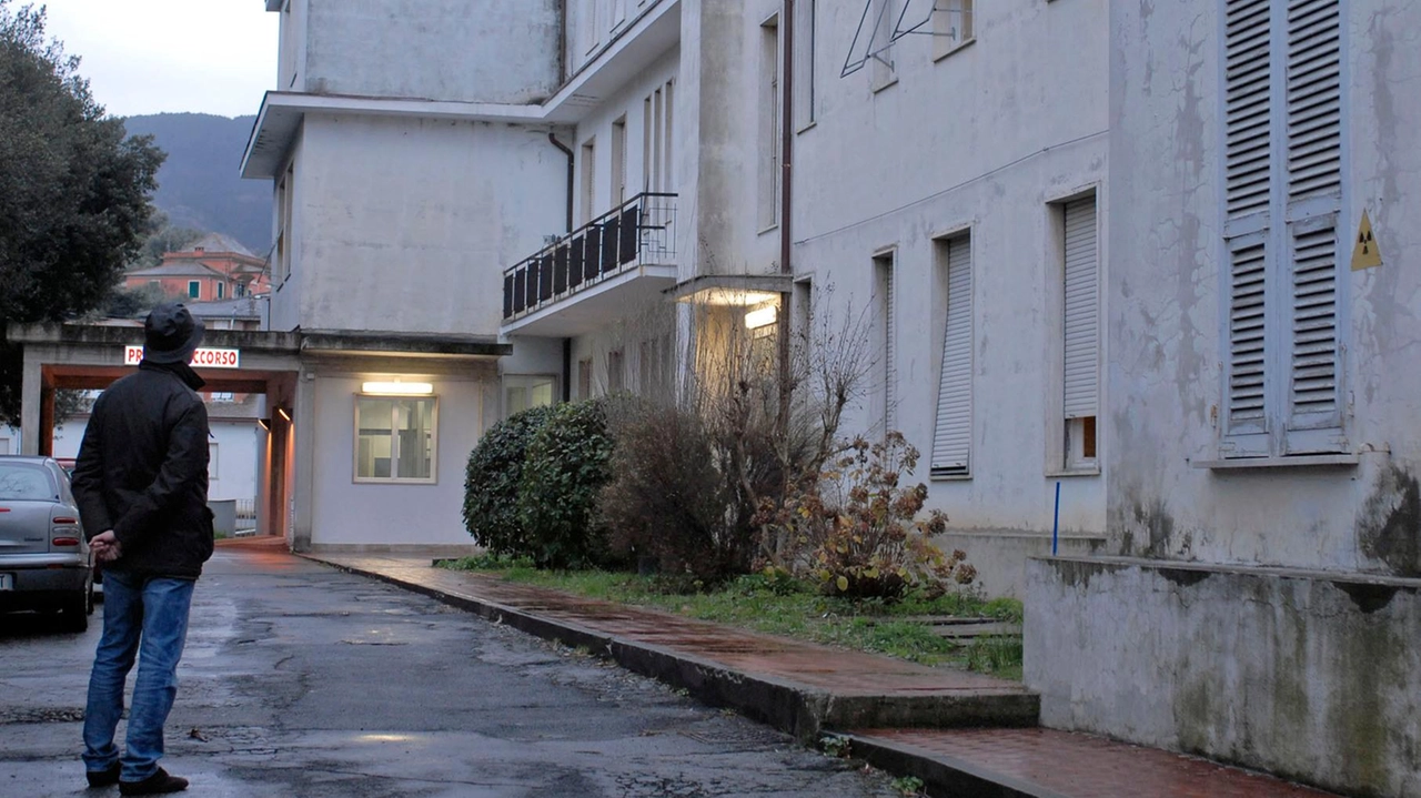 Polemiche dal Pd per il trasferimento di pazienti e personale sanitario dall’ospedale San Nicolò di Levanto a Sarzana (foto d’archivio) Polemiche dal Pd per il trasferimento di pazienti e personale sanitario dall’ospedale San Nicolò di Levanto a Sarzana (foto d’archivio)