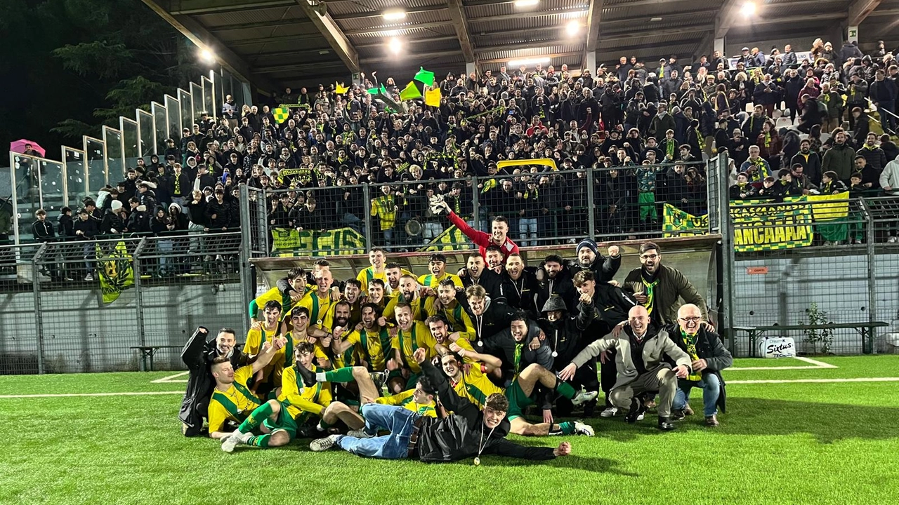 Esultanza Sancascianese che vince la Coppa Toscana di Prima categoria Esultanza Sancascianese che vince la Coppa Toscana di Prima categoria