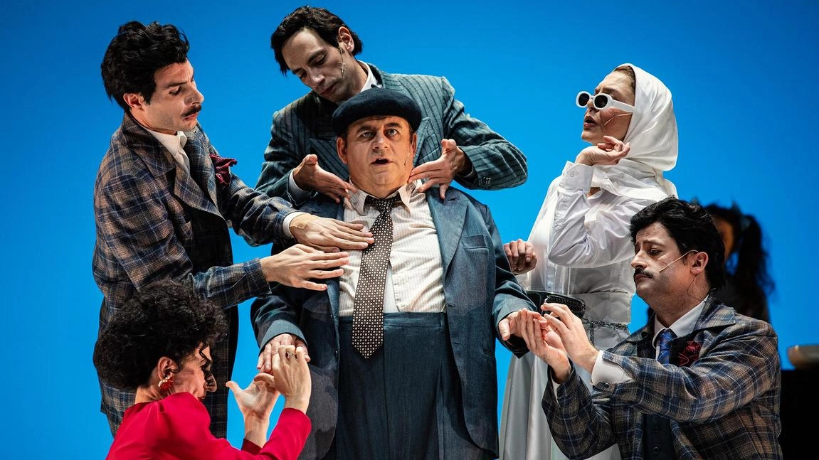 Fantozzi. Una tragedia. Detto così, chi può resistere? Grande attesa per lo spettacolo che al Teatro del Giglio il 7,... Fantozzi. Una tragedia. Detto così, chi può resistere? Grande attesa per lo spettacolo che al Teatro del Giglio il 7,...