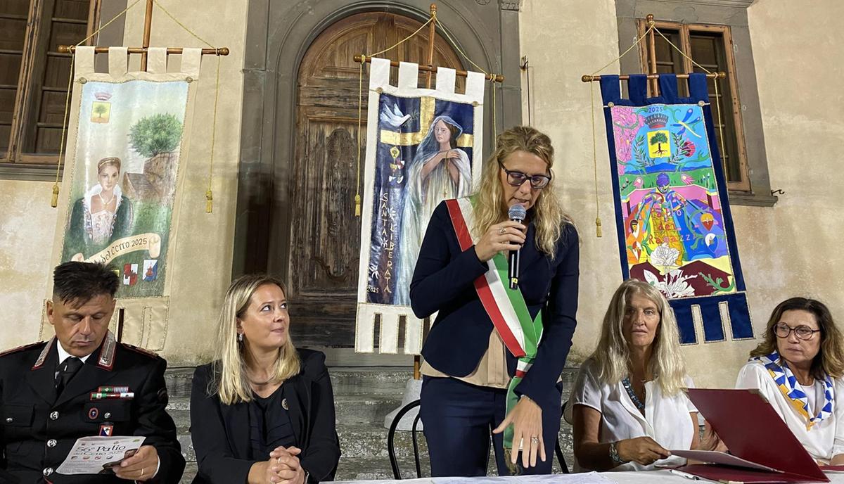 https://www.lanazione.it/image-service/view/acePublic/alias/contentid/MmFlYzdiYTEtNzcyNy00/0/palio-del-cerro-le-contrade-si-giocano-tutto.jpeg?f=1.90:1&w=1200