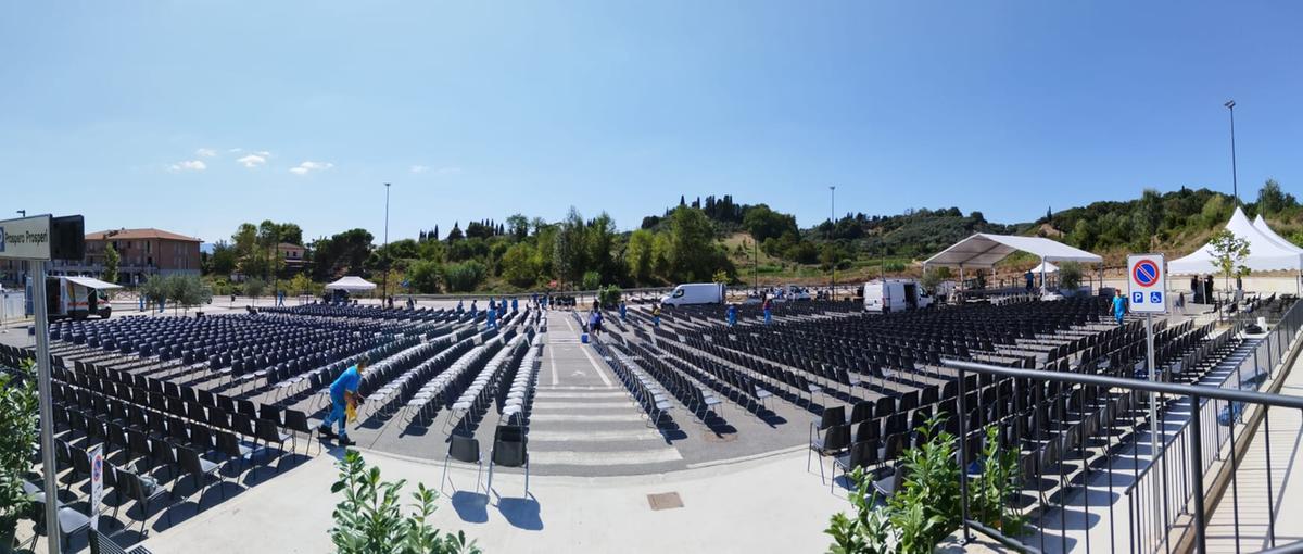 E’ il giorno dei funerali: soccorritori morti in A1, l’abbraccio dell’Italia a Terranuova Bracciolini