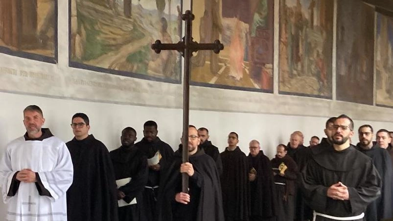 Il calendario delle iniziative per gli 800 anni dell’"ultimo sigillo" di San Francesco da sabato a martedì. A fare da apripista i ragazzi che si ritroveranno sul Calvario per fare un’esperienza di ritiro e preghier. Il calendario delle iniziative per gli 800 anni dell’"ultimo sigillo" di San Francesco da sabato a martedì. A fare da apripista i ragazzi che si ritroveranno sul Calvario per fare un’esperienza di ritiro e preghier.