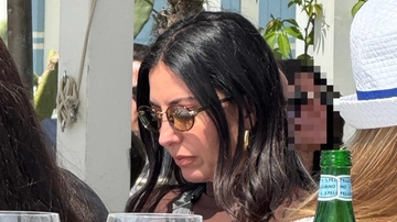 Pasqua in Versilia, pranzo in spiaggia per Elisabetta Gregoraci e Matteo Renzi