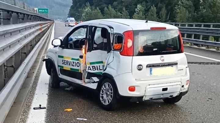 L'auto coinvolta nell'incidente L'auto coinvolta nell'incidente