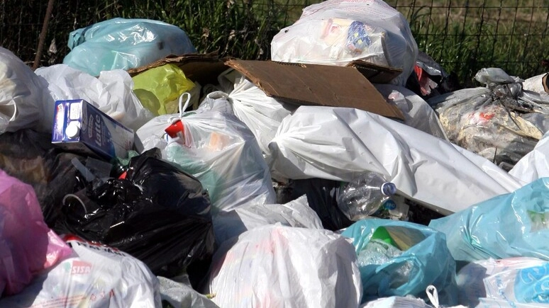 Lotta all'abbandono dei rifiuti nel grossetano (Foto di repertorio) Lotta all'abbandono dei rifiuti nel grossetano (Foto di repertorio)