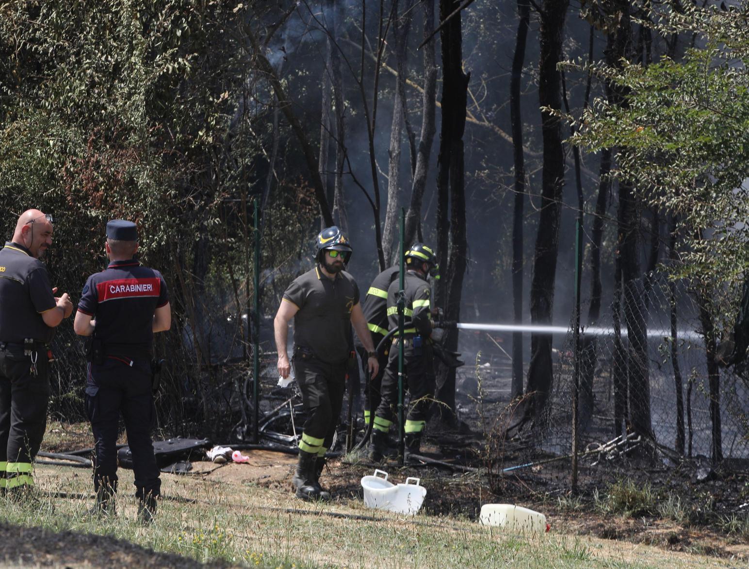 Parco del Mensola. Incendio tra le baracche: "Vanno sgomberate" Parco del Mensola. Incendio tra le baracche: "Vanno sgomberate"