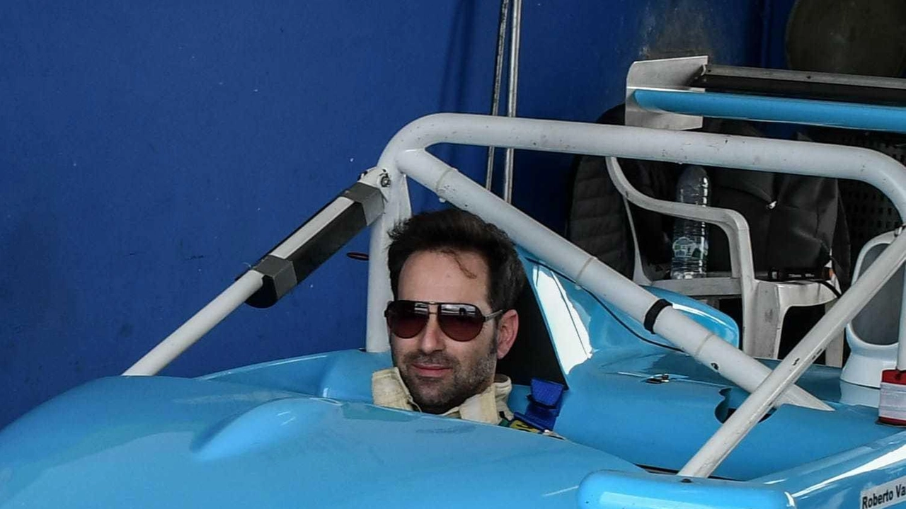 Roberto Vanni trionfa nella gara di Cortona Camucia con la sua Osella PA 21 J