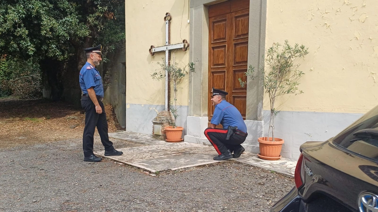 I rilievi dei carabinieri I rilievi dei carabinieri