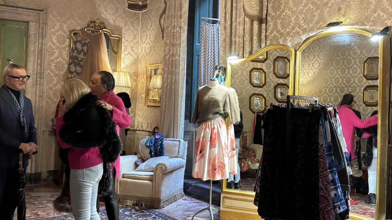 Si concluderà stasera l’edizione natalizia di Artigiani in Atelier, un evento unico che sta animando le eleganti sale dell’Atelier Ricci... Si concluderà stasera l’edizione natalizia di Artigiani in Atelier, un evento unico che sta animando le eleganti sale dell’Atelier Ricci...