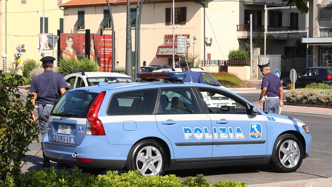 Evade dai domiciliari e rapina un Compro oro. Identificato e arrestato Evade dai domiciliari e rapina un Compro oro. Identificato e arrestato