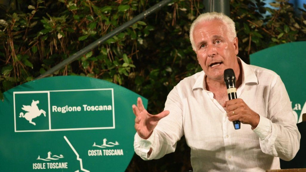 Il presidente della Regione, Eugenio Giani, presenterà il suo libro su Cosimo I dei Medici, evidenziando il ruolo di legislatore e statista nel portare Firenze al livello delle grandi nazioni del Rinascimento. Il presidente della Regione, Eugenio Giani, presenterà il suo libro su Cosimo I dei Medici, evidenziando il ruolo di legislatore e statista nel portare Firenze al livello delle grandi nazioni del Rinascimento.