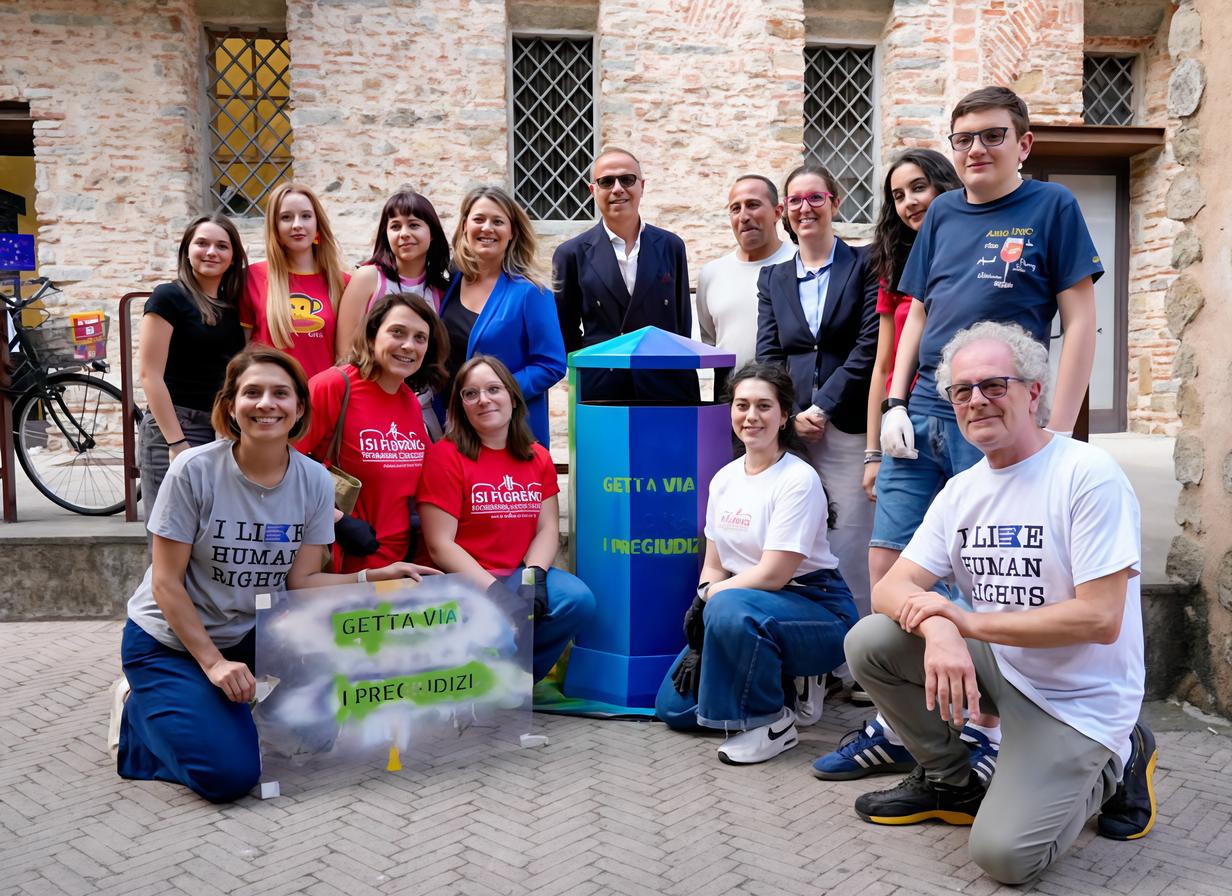Cestini decorati di ’diritti umani’. La Kennedy insieme ad Alia per promuovere l’inclusione Cestini decorati di ’diritti umani’. La Kennedy insieme ad Alia per promuovere l’inclusione