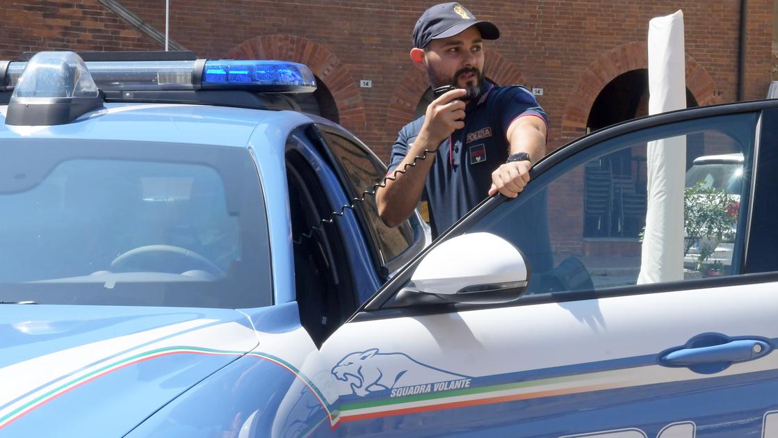 Anziano salvato dalla polizia, attivata anche la protezione civile Anziano salvato dalla polizia, attivata anche la protezione civile