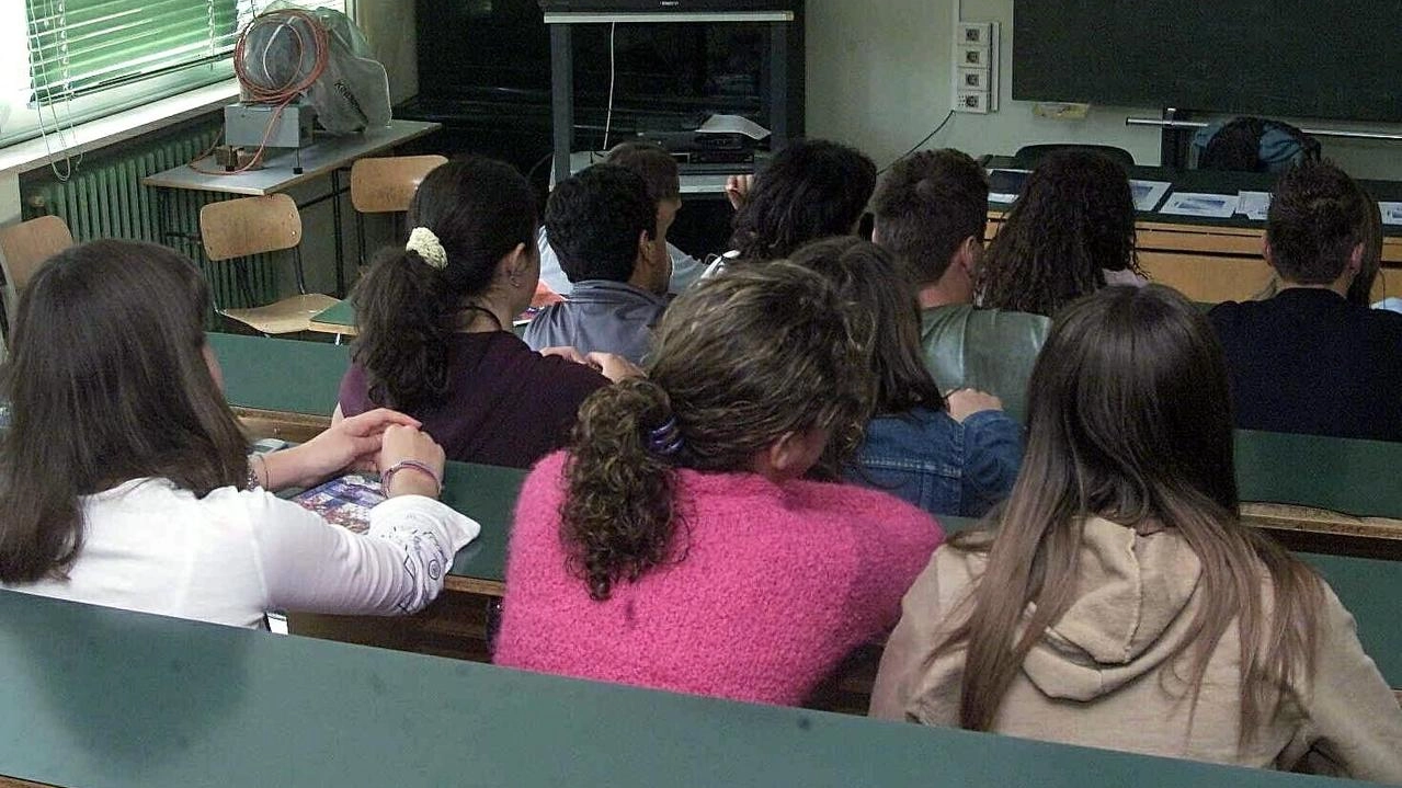 Giustizia amministrativa in campo dopo la scoperta del cellulare all’esame di Stato