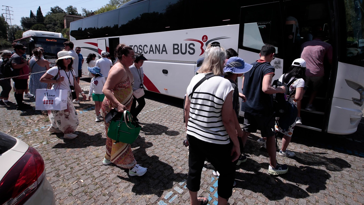 I pullman dei gruppi sono i principali clienti delle strutture ricettive cittadine I pullman dei gruppi sono i principali clienti delle strutture ricettive cittadine