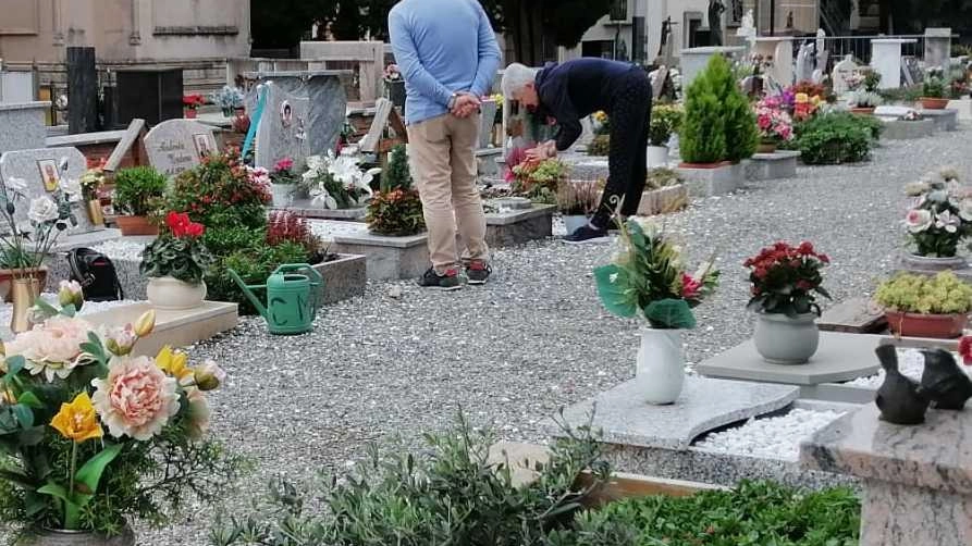Si parla in totale di 44 posti: il progetto esecutivo è già stato approvato dalla giunta De Caro. L’opera prevede la costruzione di forni a quattro o cinque livelli, che si svilupperanno verso l’alto. Si parla in totale di 44 posti: il progetto esecutivo è già stato approvato dalla giunta De Caro. L’opera prevede la costruzione di forni a quattro o cinque livelli, che si svilupperanno verso l’alto.