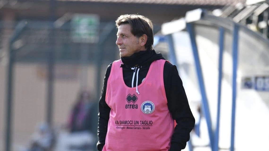 Paolo Malfanti. : sarà lui il nuovo allenatore del SalaVetitia Seravezza in Seconda? Paolo Malfanti. : sarà lui il nuovo allenatore del SalaVetitia Seravezza in Seconda?